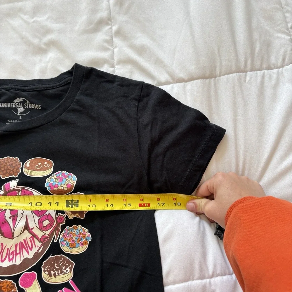Universal Studios Voodoo Doughnut Adult Large T Shirt Tee Florida Hollywood READ